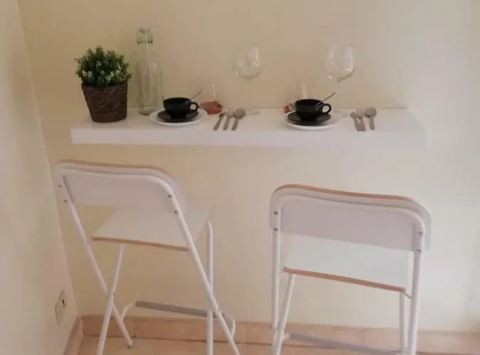 Navona Private Pensión 3*